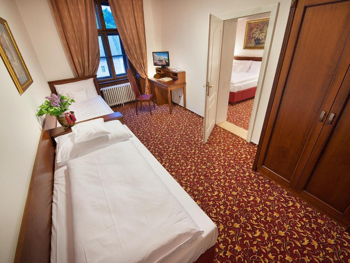 Ea Zamecky Hotel ฮรูบาสกาลา ภายนอก รูปภาพ