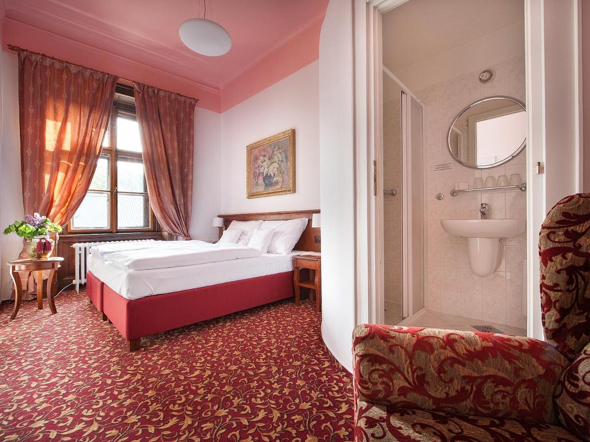 Ea Zamecky Hotel ฮรูบาสกาลา ภายนอก รูปภาพ