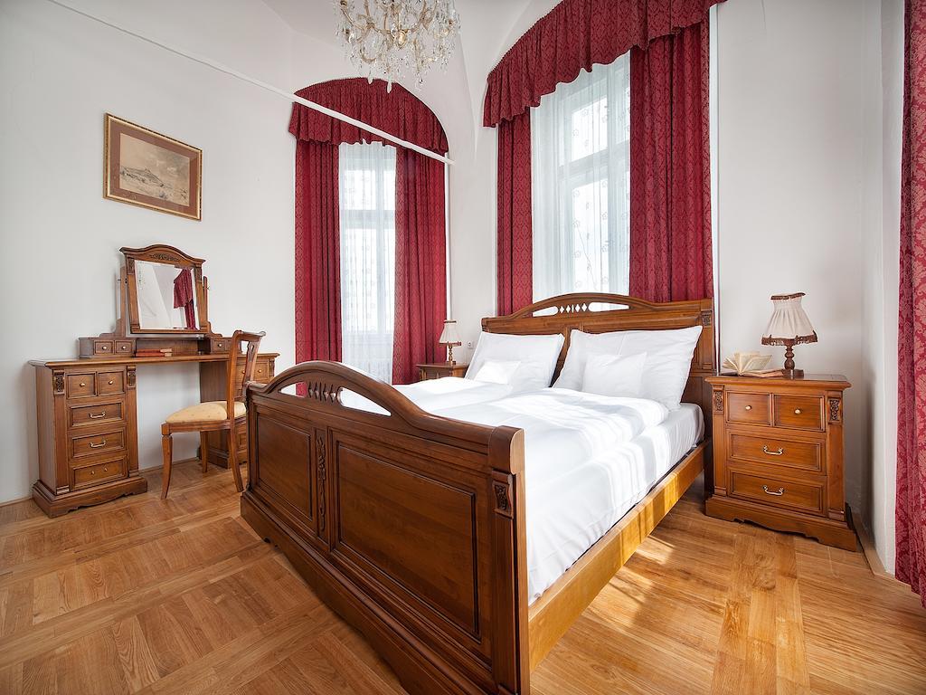 Ea Zamecky Hotel ฮรูบาสกาลา ภายนอก รูปภาพ