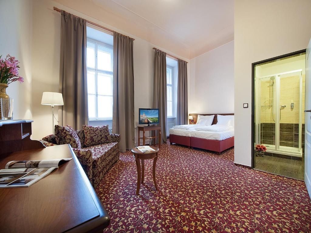 Ea Zamecky Hotel ฮรูบาสกาลา ภายนอก รูปภาพ